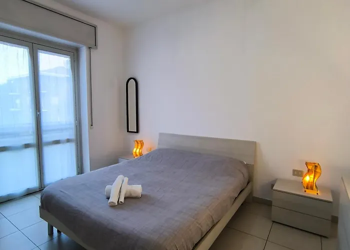 Portello Flat With Balcony